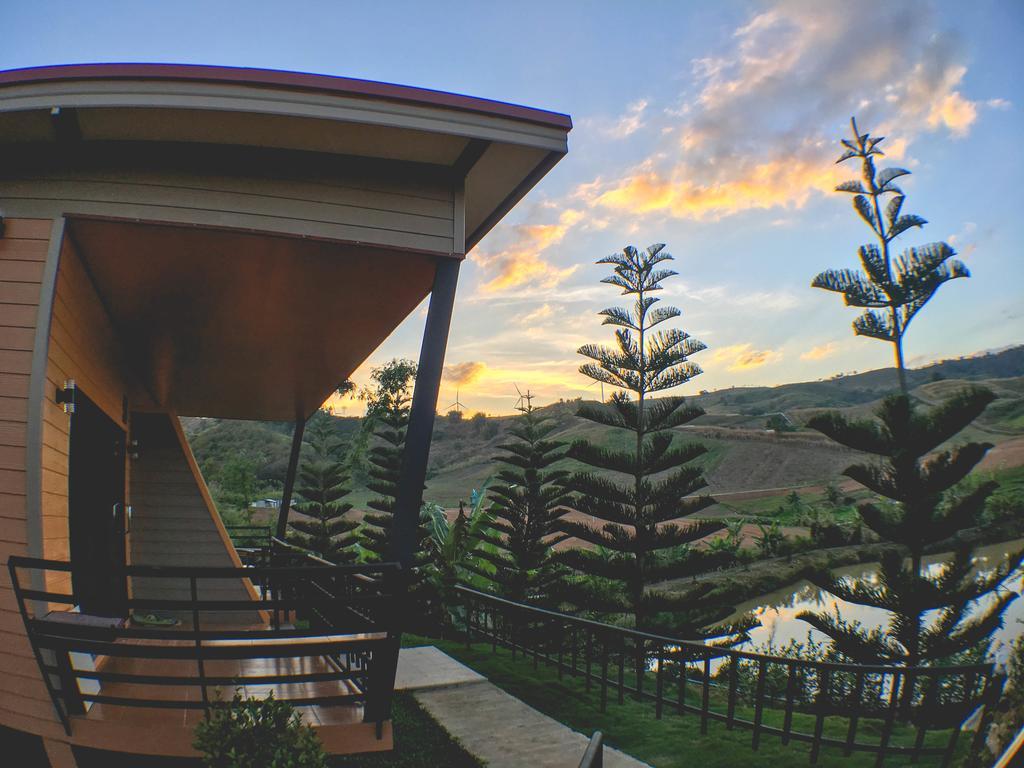 Floral Hill Khaokho Hotel Као Ко Екстериор снимка